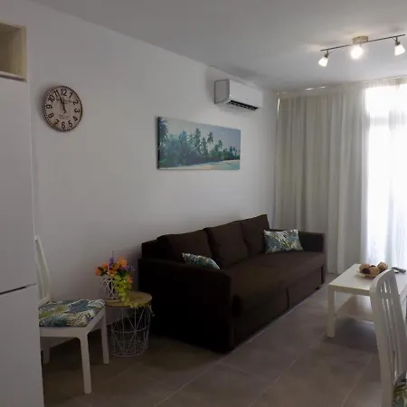 Mareverde D5 Apartment